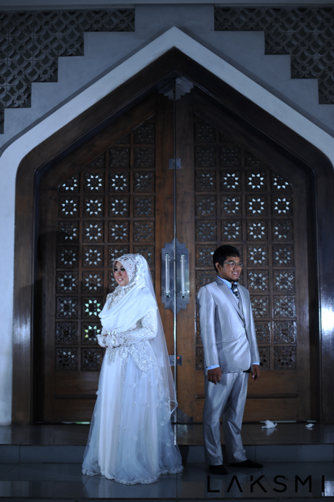 HIJAB WEDDING by LAKSMI  Kebaya Muslimah  Islamic Wedding Service  Bridestory.com