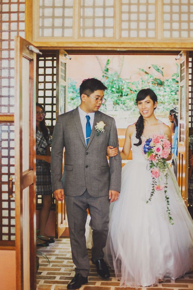 Intimate Wedding in Tagaytay - Charles and Carla by David Garmsen Photo and Video - 023 Intimate Wedding in Tagaytay - Charles and Carla by David Garmsen Photo and Video - 023