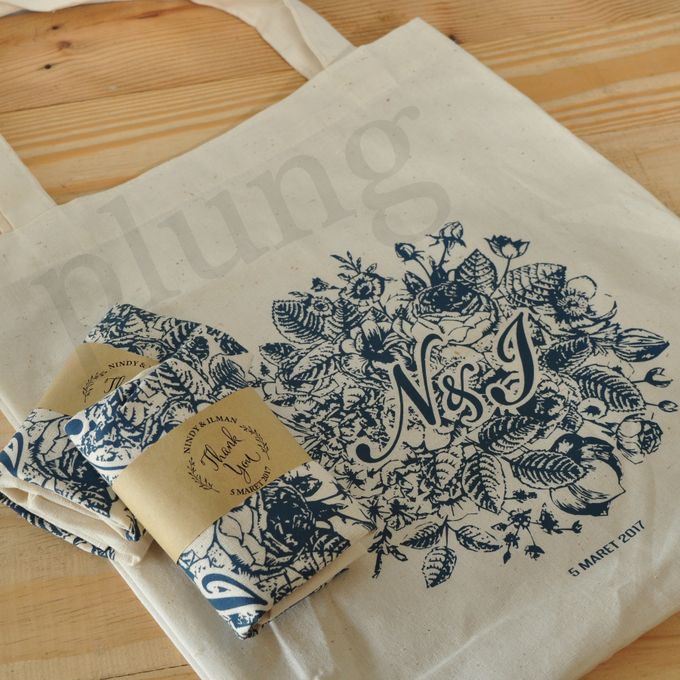 pouch blacu by Plung Creativo - 001 pouch blacu by Plung Creativo - 001