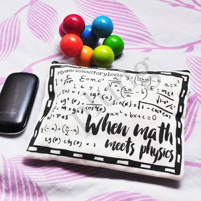 pouch blacu by Plung Creativo - 002 pouch blacu by Plung Creativo - 002