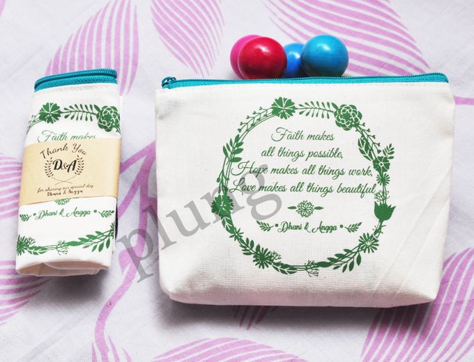 pouch blacu by Plung Creativo - 003 pouch blacu by Plung Creativo - 003