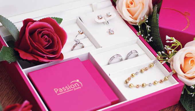 Harga Spesial Perhiasan Berlian (Cincin Wanita, Cincin Kawin, Liontin) by Passion Jewelry - 011 Harga Spesial Perhiasan Berlian (Cincin Wanita, Cincin Kawin, Liontin) by Passion Jewelry - 011