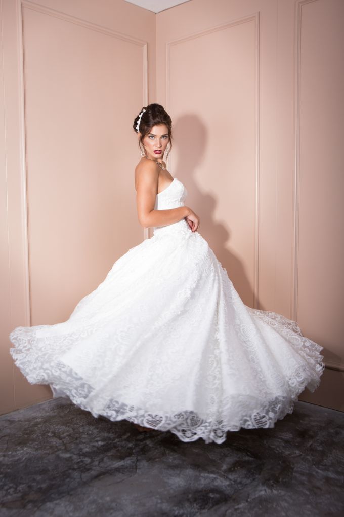 Swing It! by Alethea Sposa - 005 Swing It! by Alethea Sposa - 005