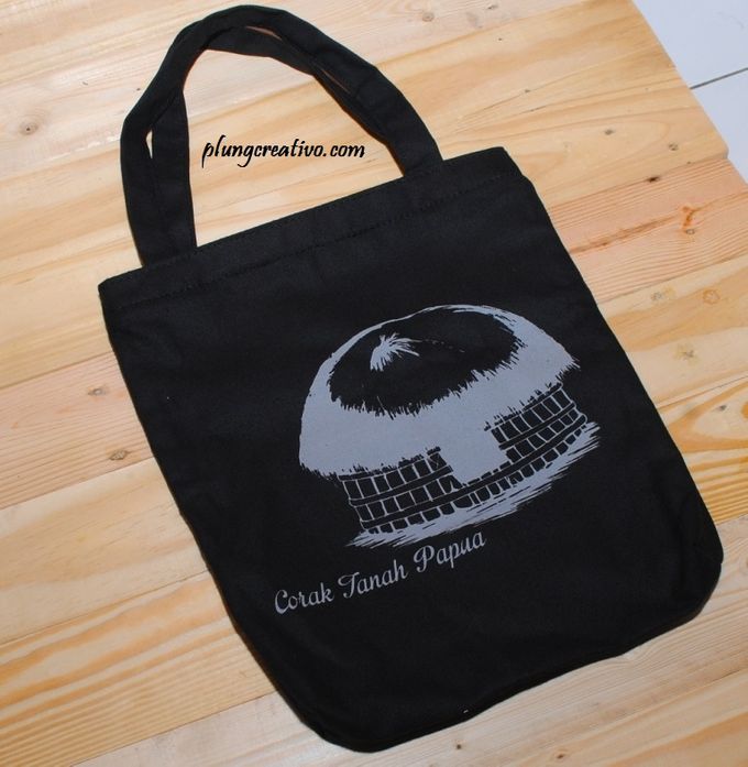 Souvenir Tote Bag Canvas by Plung Creativo - 002 Souvenir Tote Bag Canvas by Plung Creativo - 002
